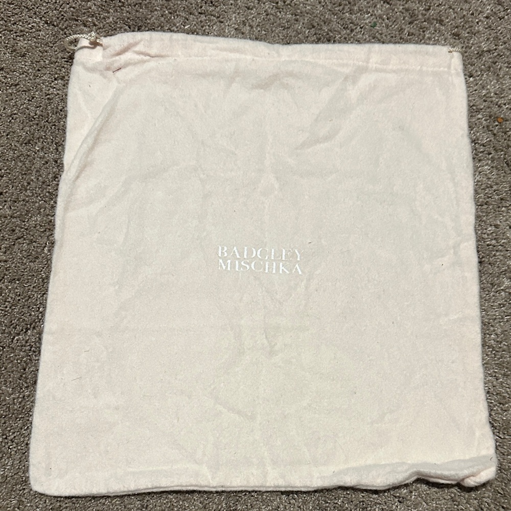 Badgley Mischka Cream Dust Bag